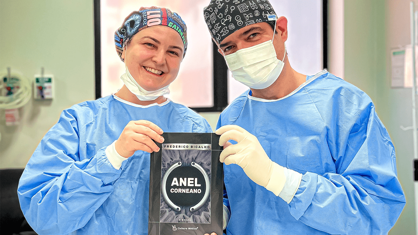 Oftalmologista do HOSJ lança 3ª edição de livro referência no tratamento do ceratocone